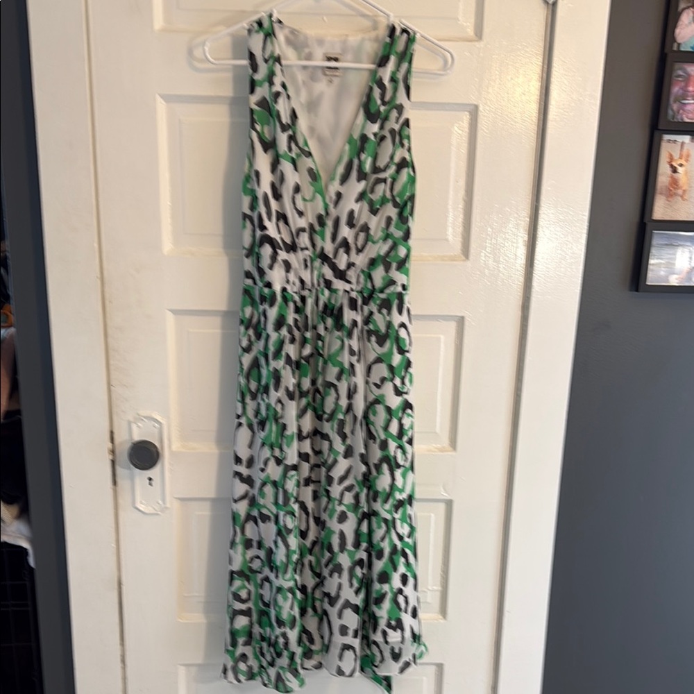 Anne Klein Green and Black Sleeveless V-Neck Sundress